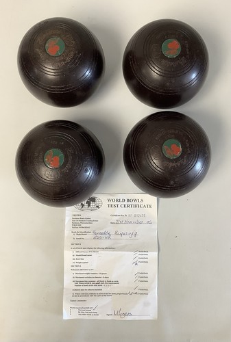 Henselite crown green bowls - green,
